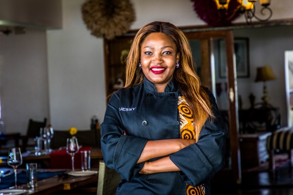 La Jessy Chipindo, propietària d'un restaurant i clienta de la organització sòcia d'Oikocredit Entrepreneurs Financial Centre (EFC) de Zàmbia.