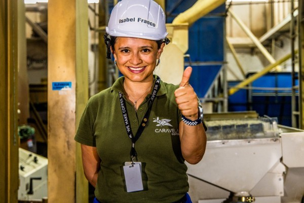Foto de Isabel Franco, gerente de operaciones en Colombia y Ecuador de la organización socia de Oikocredit Caravela Coffee